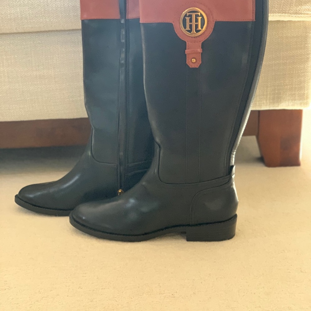 BRAND NEW - NEVER WORN knee high riding boots